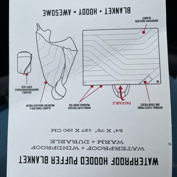 New 686 Waterproof Hooded Puffer Blanket - Picture 8 of 8